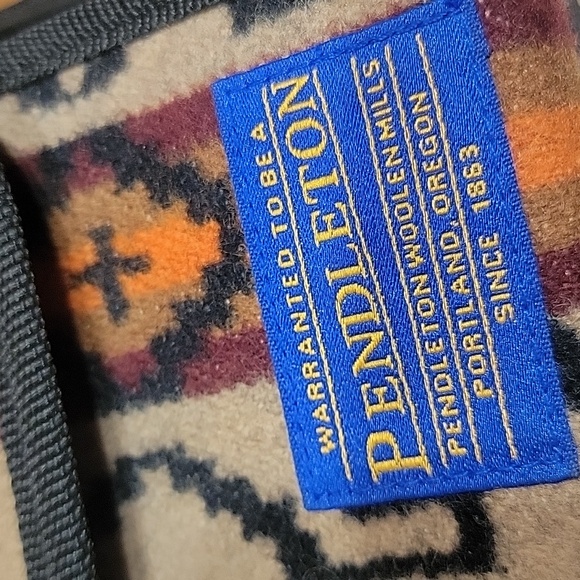 Pendleton Other - Vintage Pendleton CD Media Bag Unisex
